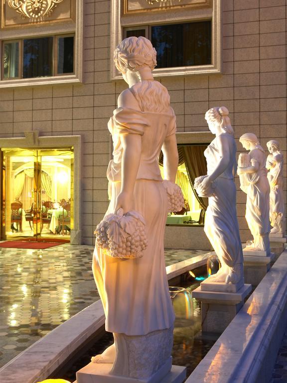Royal Seasons Hotel Beitou Taipé Exterior foto