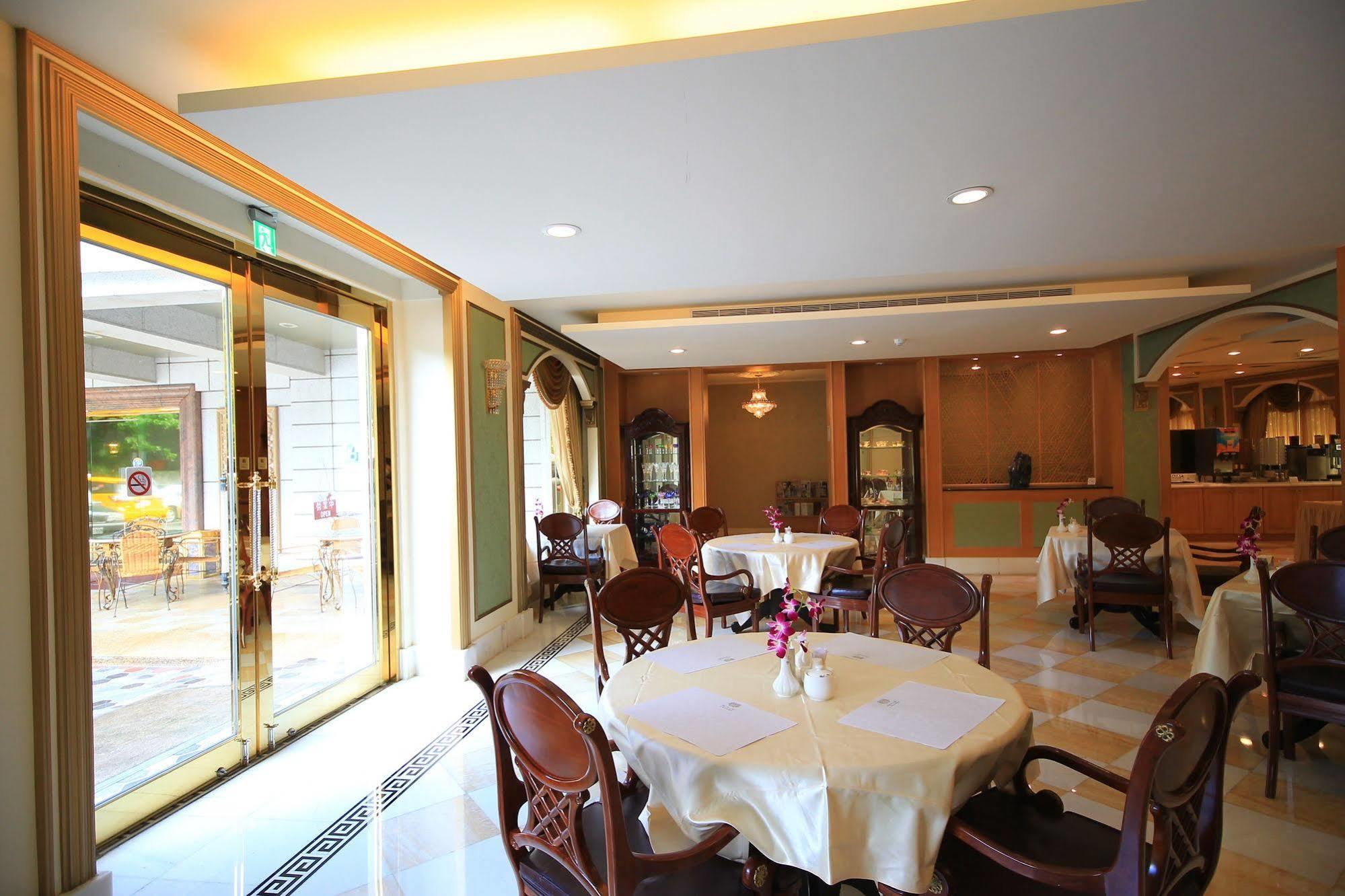 Royal Seasons Hotel Beitou Taipé Exterior foto