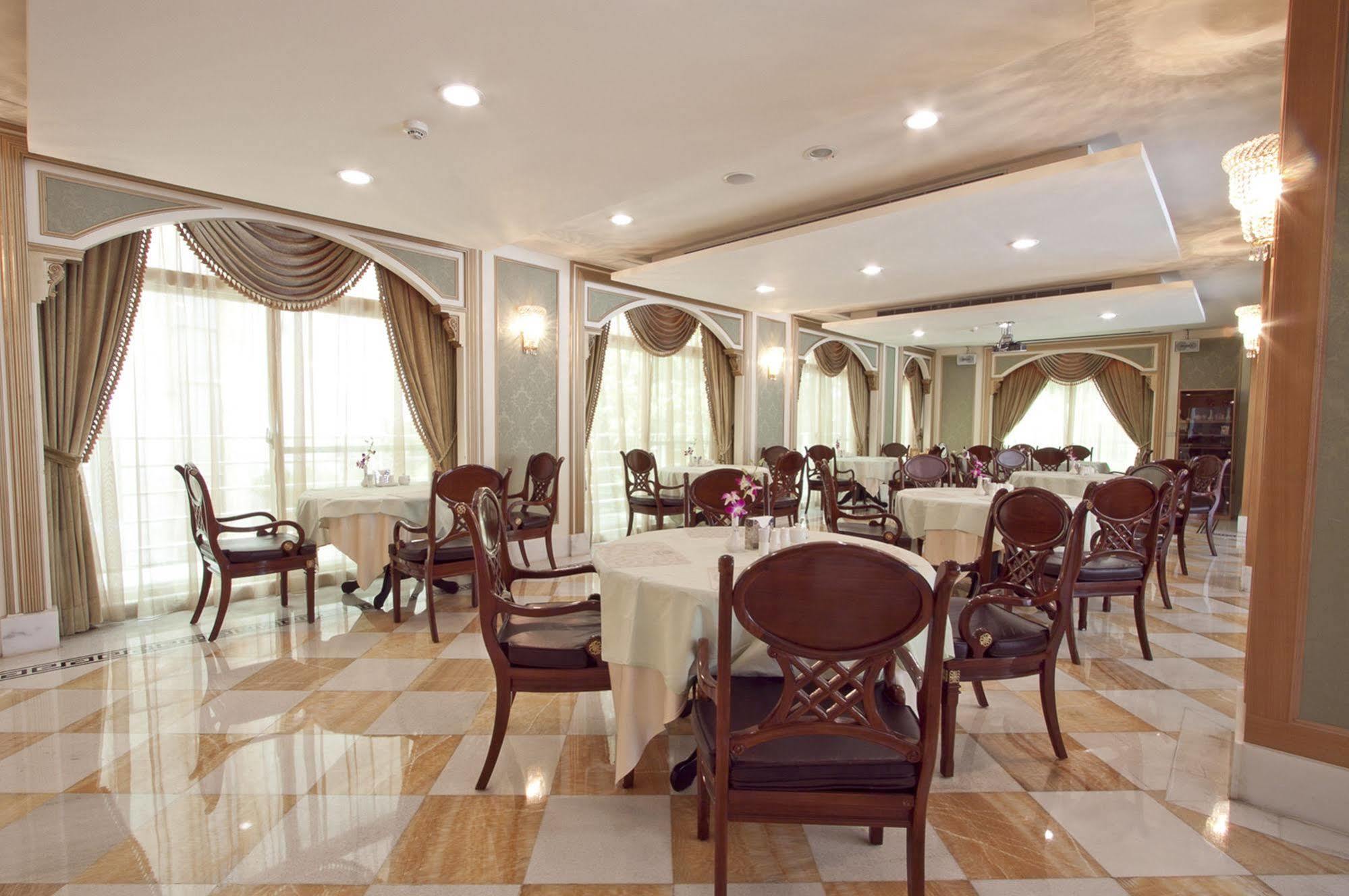 Royal Seasons Hotel Beitou Taipé Exterior foto